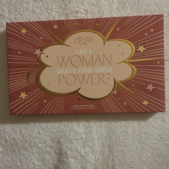 Eyeshadow palette - Picture 1 of 3